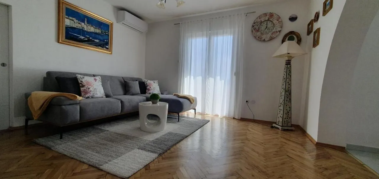 Apartmani Pavlović Krk Town 0*,