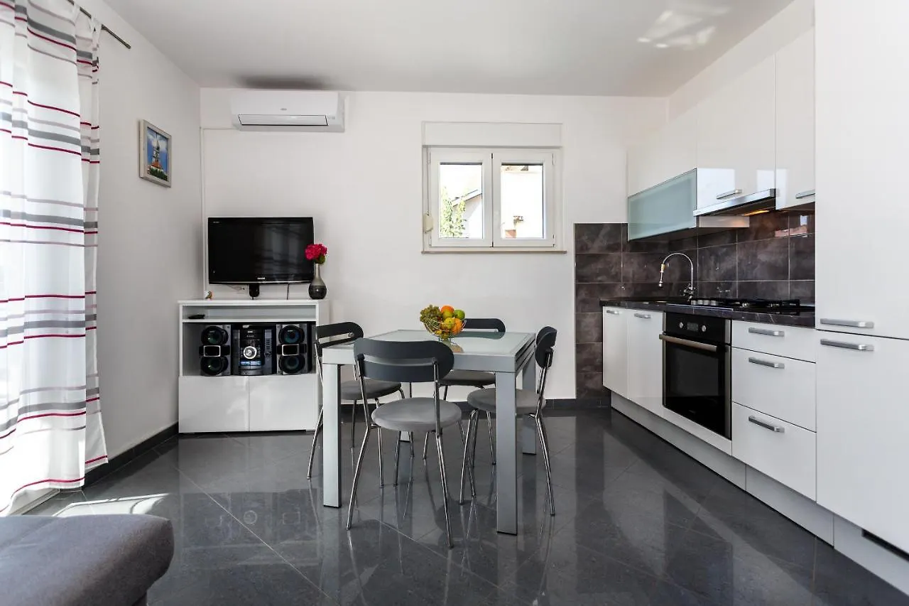 Apartmani Pavlovic Krk Town